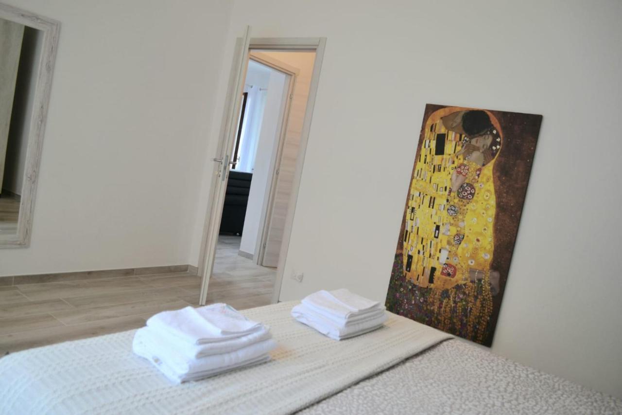 Le Grigne Guesthouse - The Garden Oliveto Lario Luaran gambar